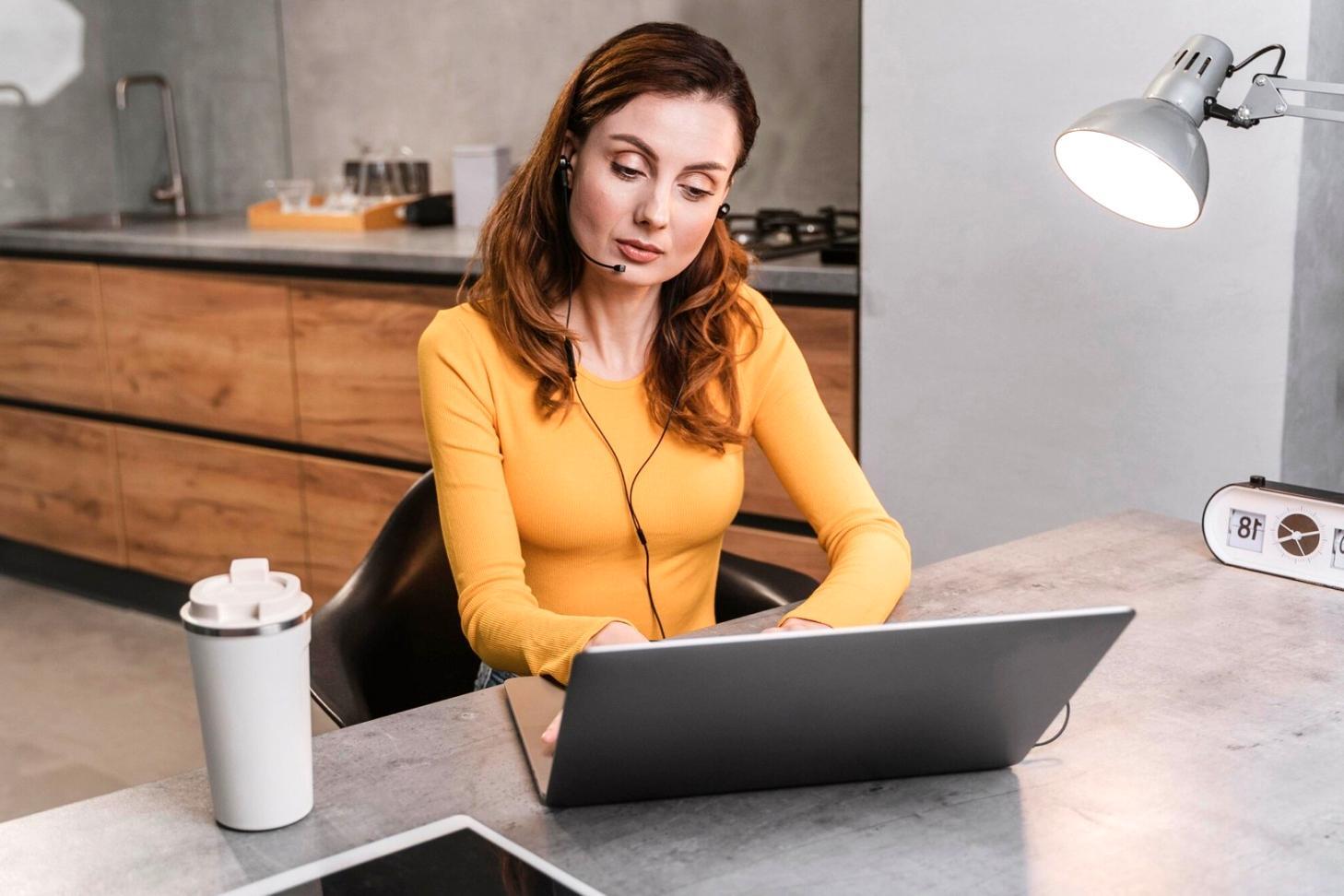 Consultation personnalisée en stratégie budgétaire - échange entre formateur et apprenant
